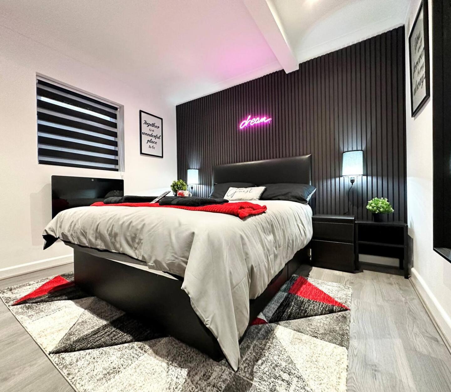 Boutique Backyard Bungalow - Brimsdown Энфилд Экстерьер фото